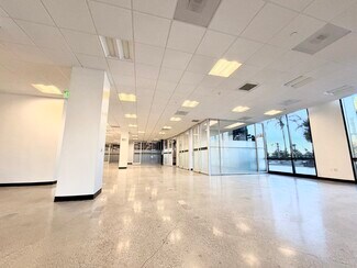 Plus de détails pour 3150 Bristol St, Costa Mesa, CA - Bureau à louer