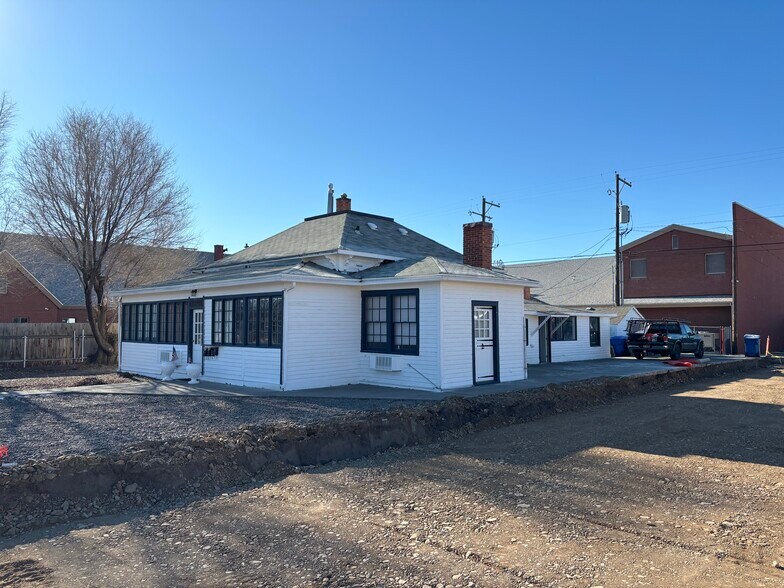 157 N 4th E, Mountain Home, ID à vendre - Photo de l’immeuble – Image 2 sur 8