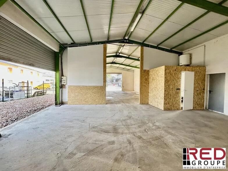 Industriel/Logistique dans Gardanne à louer - Photo de l’immeuble – Image 2 sur 5