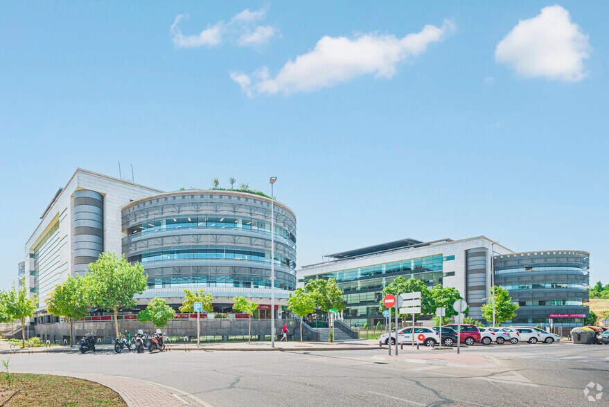 Calle De Anabel Segura, 11 C, Alcobendas, Madrid à louer - Photo de l’immeuble – Image 1 sur 4