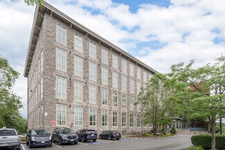 Plus de détails pour 1 Father Devalles Blvd, Fall River, MA - Bureau à louer