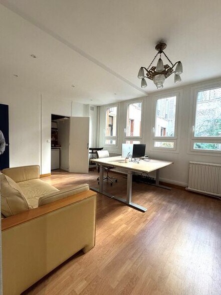 Bureau dans Neuilly-sur-Seine à louer - Photo intérieure – Image 3 sur 5