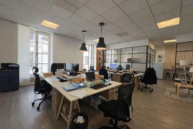 Bureau dans Saint-Germain-en-Laye à louer - Photo de l’immeuble – Image 1 sur 9