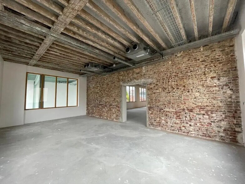 Local d’activités dans Malakoff à louer - Photo intérieure – Image 1 sur 6