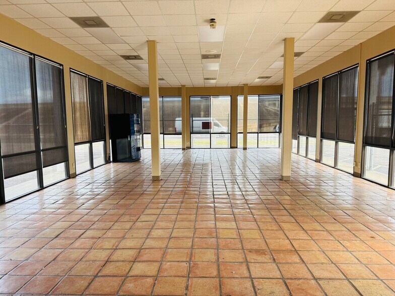 2201 Gollihar Rd, Corpus Christi, TX à vendre - Photo de l’immeuble – Image 3 sur 7
