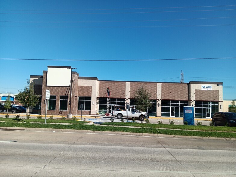 1505 Justin Rd, Lewisville, TX à louer - Photo principale – Image 1 sur 11