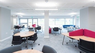 Marsh Way, Rainham à louer Photo intérieure– Image 2 sur 16