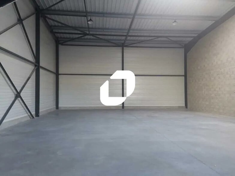 Local d’activités dans Cormeilles-en-Parisis à louer - Photo de l’immeuble – Image 2 sur 6