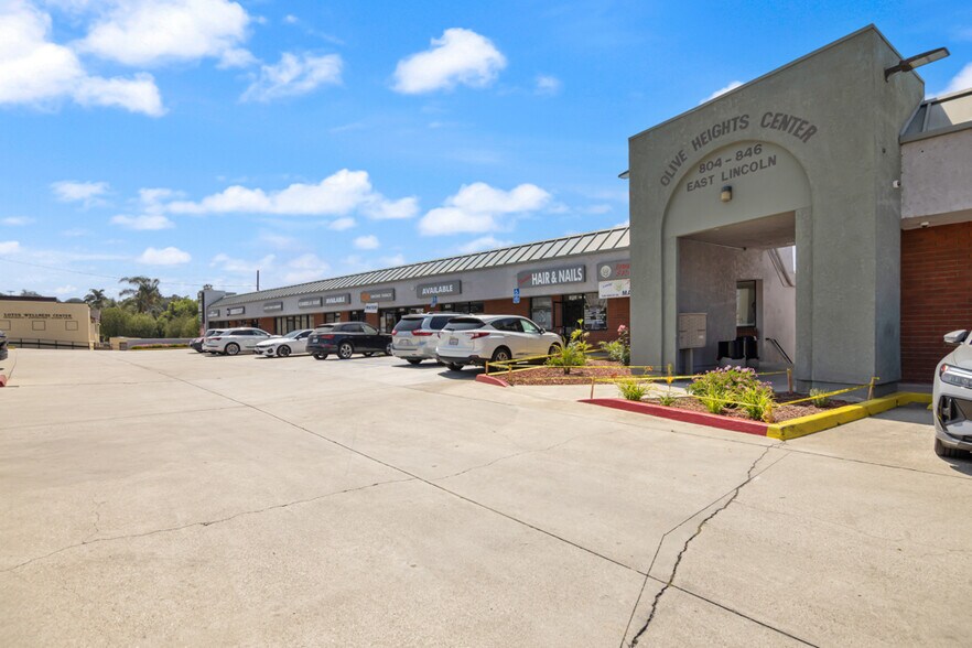 804-846 E Lincoln Ave, Orange, CA à vendre - Photo de l’immeuble – Image 3 sur 10