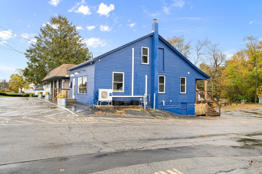 17 S Main St, Brooklyn, CT à vendre - Photo de l’immeuble – Image 3 sur 54