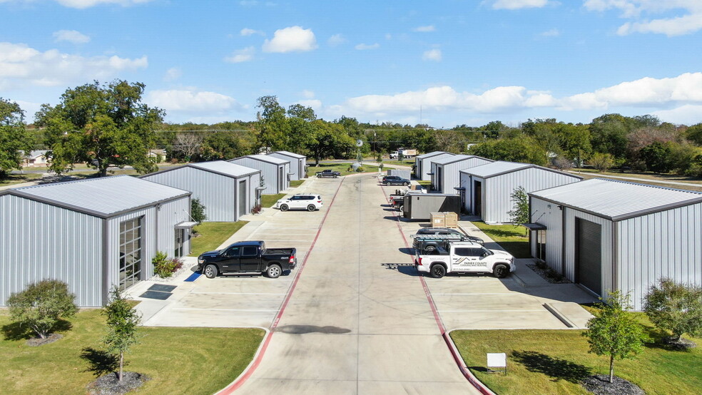1507 Ranger Hwy, Weatherford, TX à louer - Photo principale – Image 1 sur 38