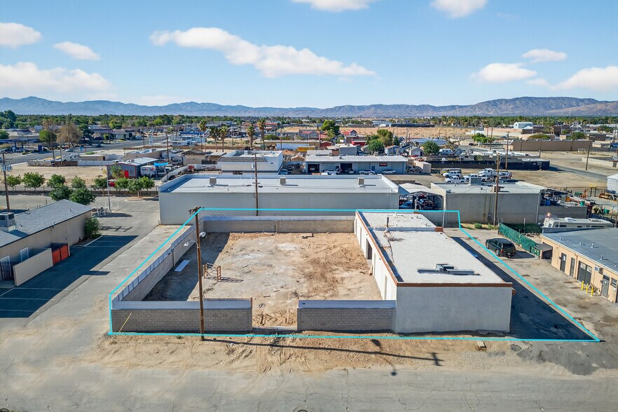 206-208 W Oldfield St, Lancaster, CA à vendre - Photo de l’immeuble – Image 3 sur 10