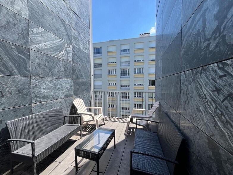 57 Rue Servient, Lyon à louer - Photo de l’immeuble – Image 3 sur 26