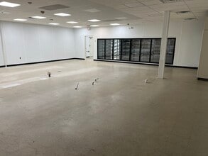 6223-6293 Crain Hwy, La Plata, MD à louer Photo intérieure– Image 2 sur 6