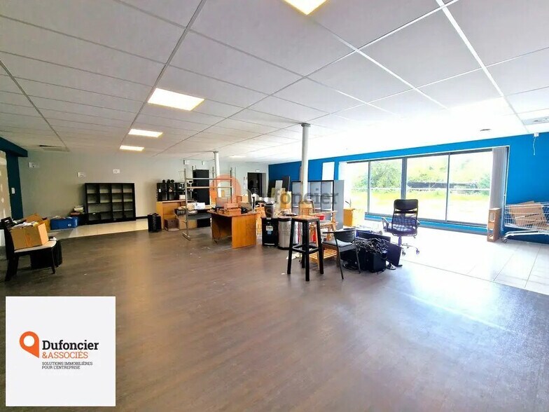 Bureau dans Poitiers à louer - Photo de l’immeuble – Image 3 sur 4