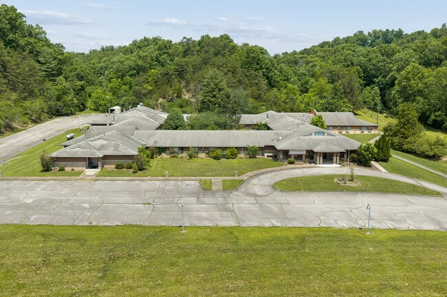 Plus de détails pour 250 Belle Brook Rd, Bristol, TN - Santé aux enchères