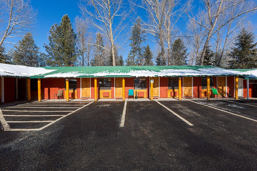 900 S Main St, Cascade, ID à vendre - Photo de l’immeuble – Image 2 sur 6