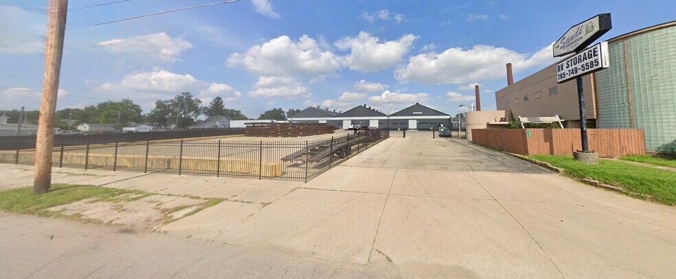 1620 S Macedonia Ave, Muncie, IN à louer - Photo principale – Image 1 sur 1