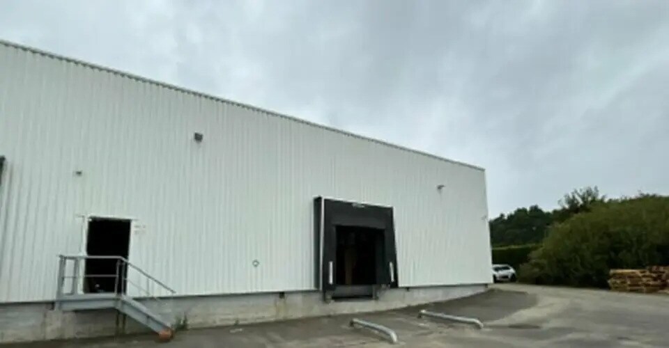 Local d’activités dans Bouaye à louer - Photo de l’immeuble – Image 3 sur 5