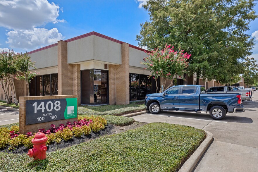 1400 N Sam Houston Pky E, Houston, TX à louer - Photo de l’immeuble – Image 3 sur 8