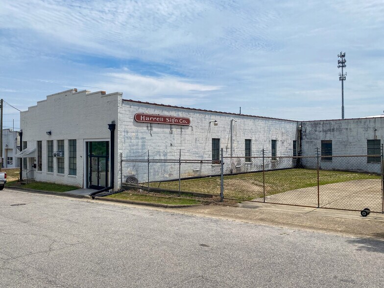 512 Pershing Rd, Raleigh, NC à louer - Photo de l’immeuble – Image 3 sur 12