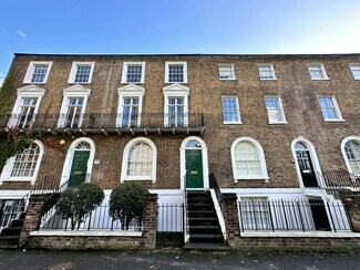 Plus de détails pour 10-13 Heathfield Ter, Londres - Bureau à louer