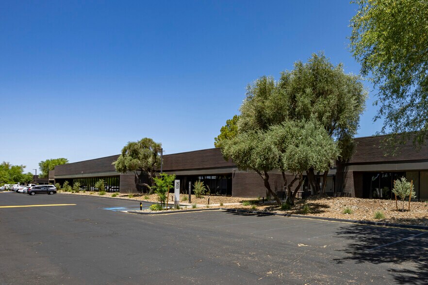 14455 N Hayden Rd, Scottsdale, AZ à vendre - Photo de l’immeuble – Image 3 sur 28