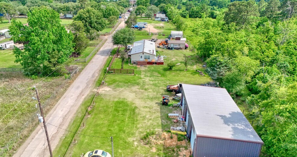21611 Parker Rd, Tomball, TX à vendre - Photo de l’immeuble – Image 2 sur 18