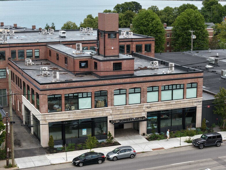 509 Forest Ave, Portland, ME à louer - Photo de l’immeuble – Image 1 sur 5
