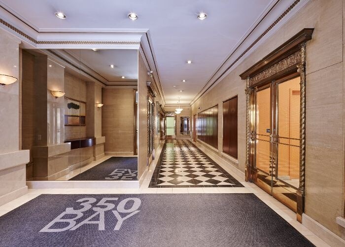 350 Bay St, Toronto, ON à louer - Hall d’entrée – Image 3 sur 6