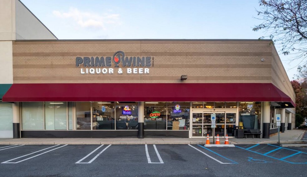 396 N State Rt 17, Paramus, NJ à louer - Photo de l’immeuble – Image 1 sur 5