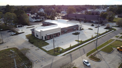 4845 Main St, Zachary, LA à louer Photo de l’immeuble– Image 2 sur 6
