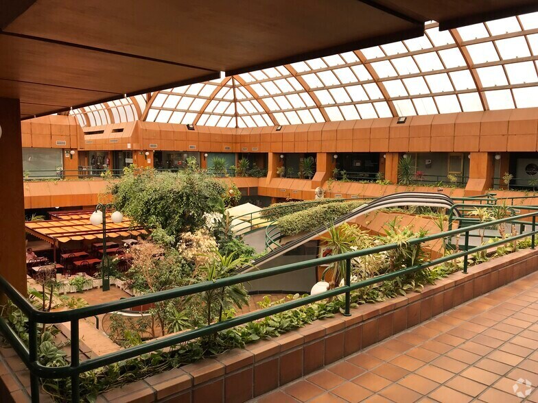 Carretera Majadahonda, 2600, Pozuelo de Alarcón, Madrid à louer - Photo de l’immeuble – Image 2 sur 5