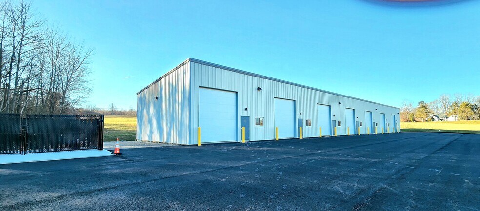22 Swicklas Ct, Plymouth, CT à louer - Photo principale – Image 1 sur 6