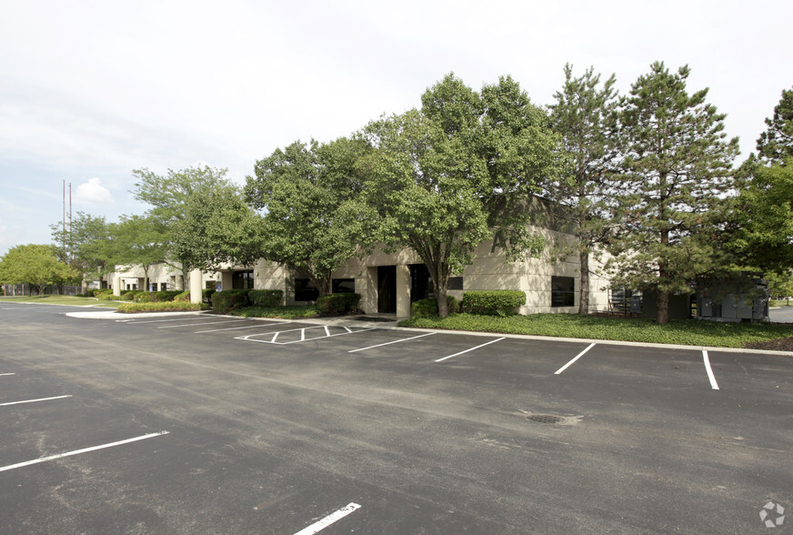 2335-2361 Westbrooke Dr, Columbus, OH à louer - Photo principale – Image 1 sur 11