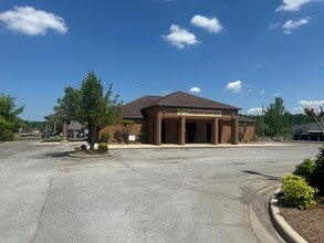 1008 Portwood Dr, Albertville, AL à louer Photo intérieure– Image 1 sur 11