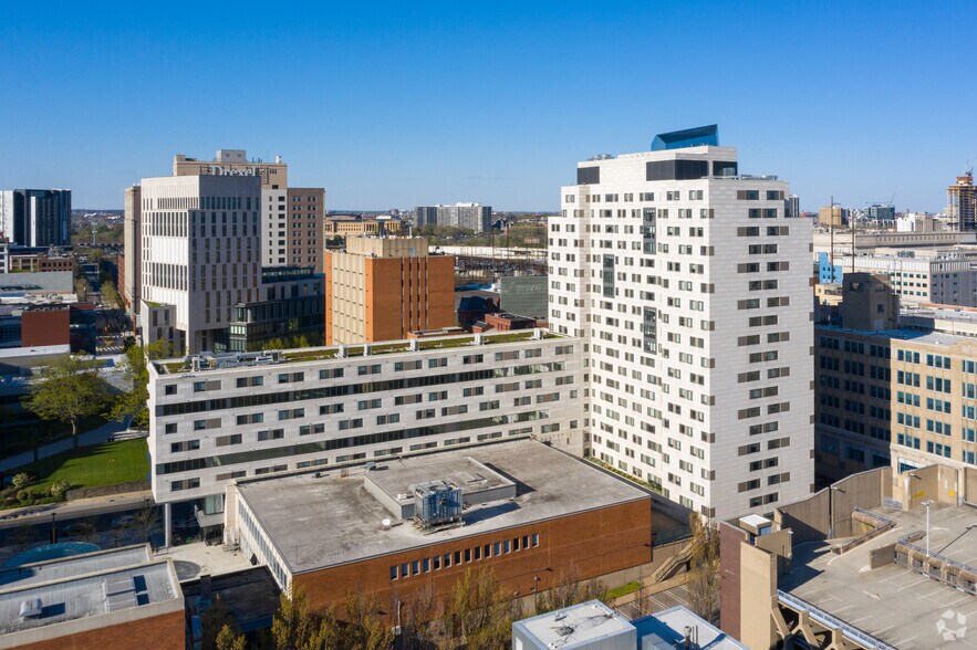 3200 Chestnut St, Philadelphia, PA à louer - Photo de l’immeuble – Image 3 sur 5