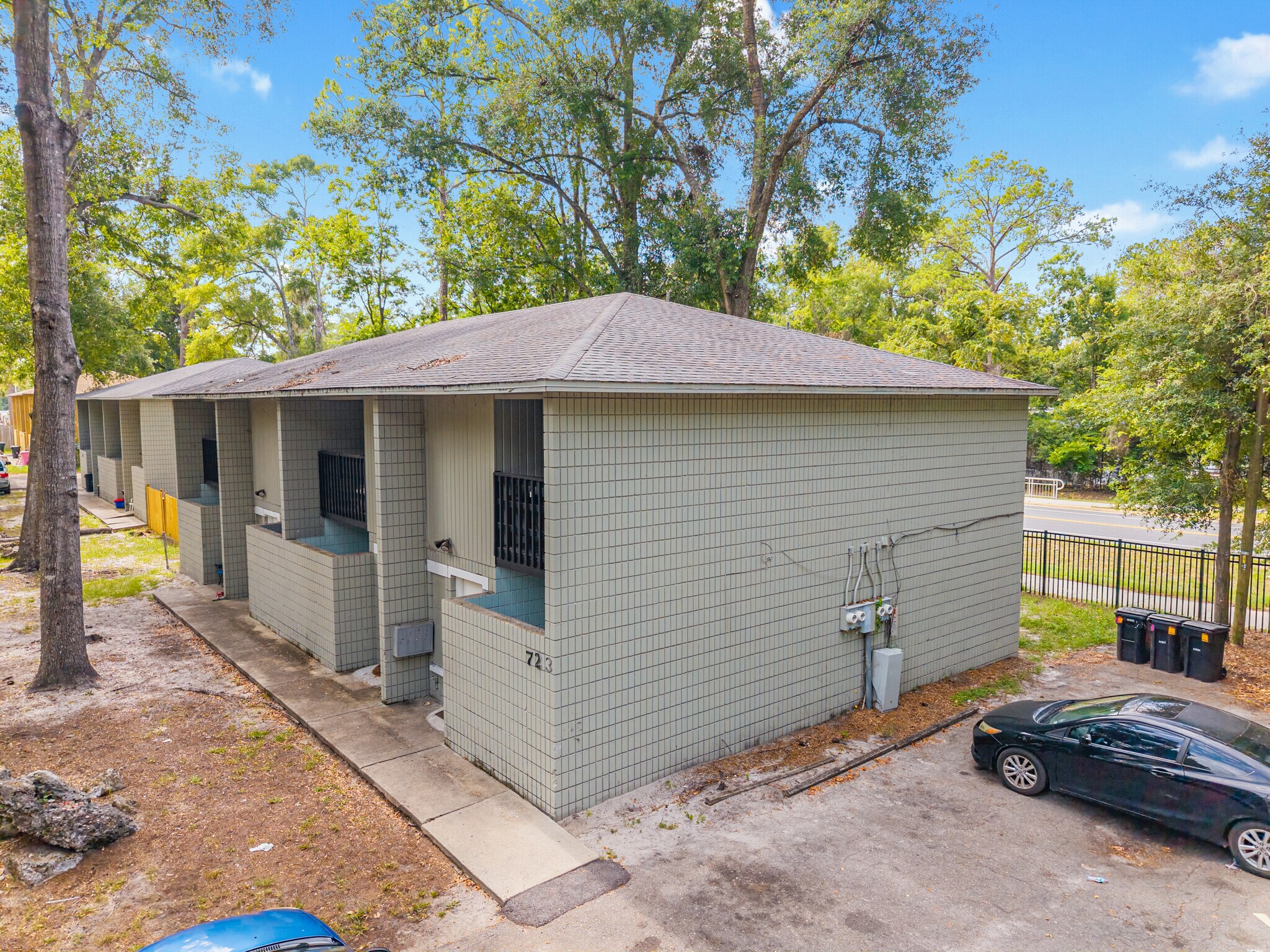 723 SW 69th St, Gainesville, FL à vendre Photo principale– Image 1 sur 3