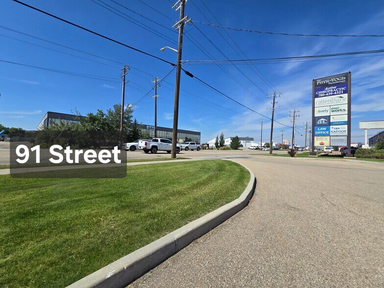 5621 99 St NW, Edmonton, AB à vendre - Photo de l’immeuble – Image 3 sur 7