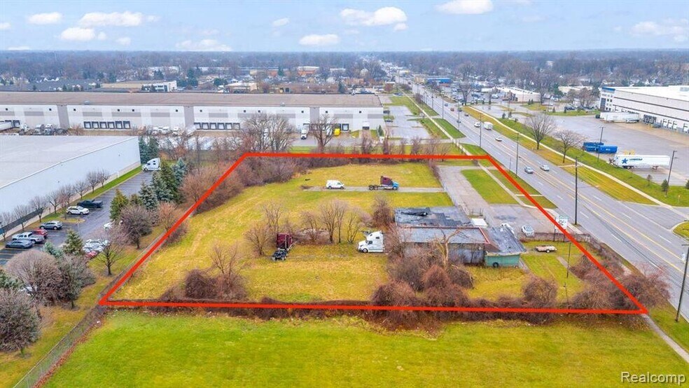 24500 Dequindre Rd, Warren, MI à vendre - Photo de l’immeuble – Image 1 sur 17