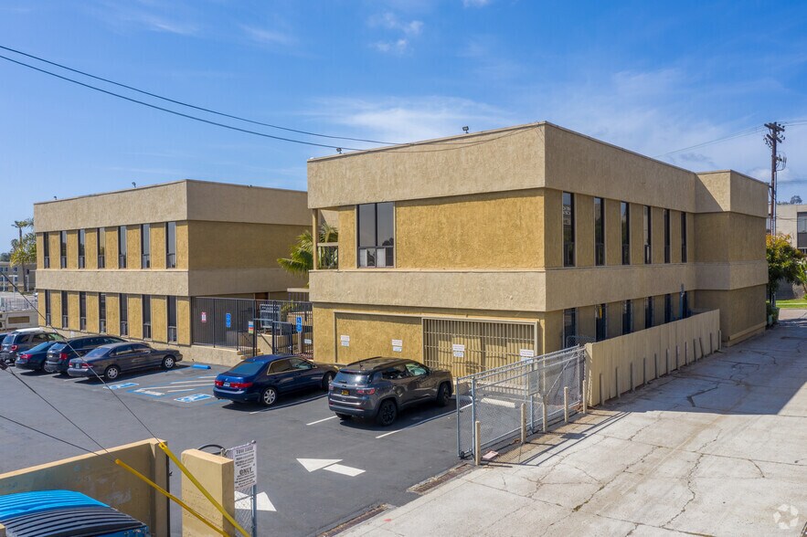3023 Bunker Hill St, San Diego, CA à louer - Photo de l’immeuble – Image 2 sur 4