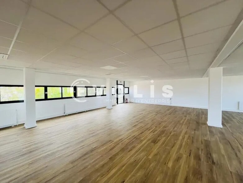 Bureau dans Champigny-sur-Marne à louer - Photo intérieure – Image 2 sur 10