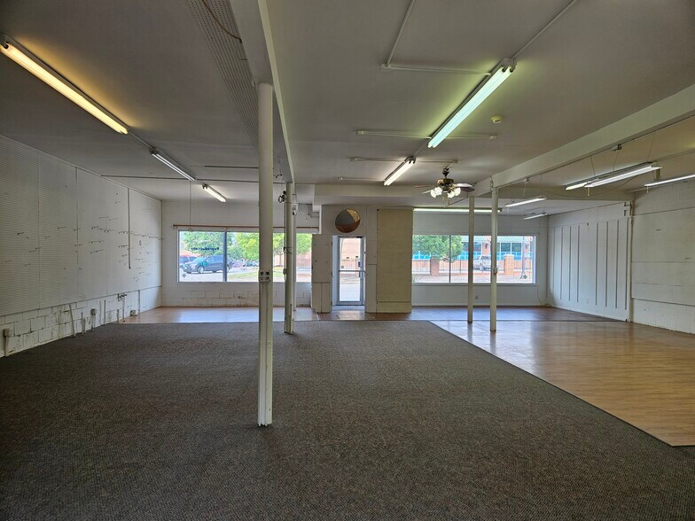 11934 Centre St, Chester, VA à louer - Photo de l’immeuble – Image 3 sur 6