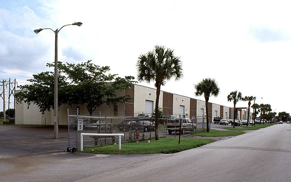 1307 Hill Ave, Mangonia Park, FL à vendre - Autre – Image 2 sur 28