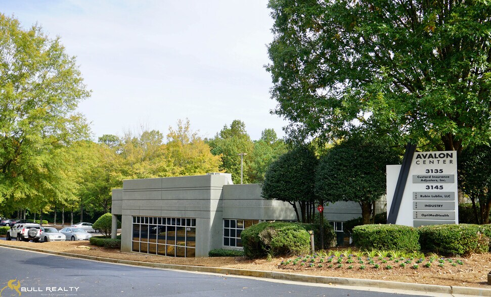 3145 Avalon Ridge Pl, Peachtree Corners, GA à louer - Photo de l’immeuble – Image 2 sur 13