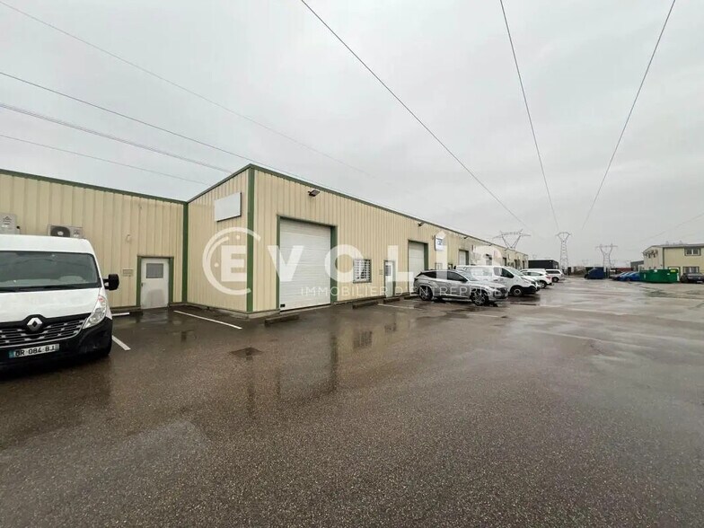 Bureau dans Jonage à louer - Photo de l’immeuble – Image 1 sur 5