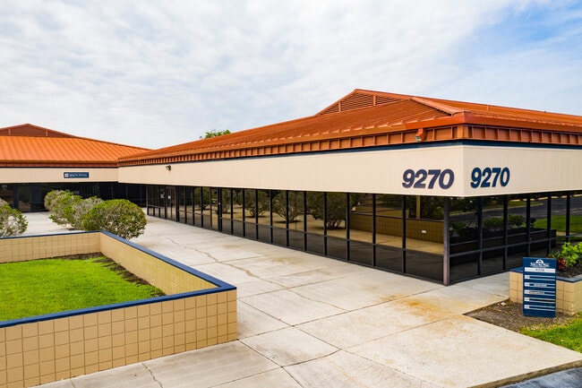 Plus de détails pour 9280 Bay Plaza Blvd, Tampa, FL - Bureau, Local d'activités à louer
