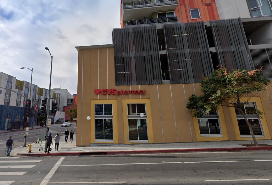555 N Broadway, Los Angeles, CA à louer - Photo de l’immeuble – Image 3 sur 3
