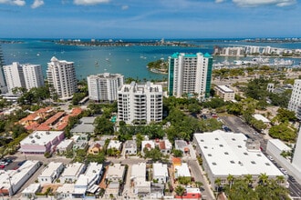 411 Burns Ct, Sarasota, FL - Vue aérienne  vue de carte