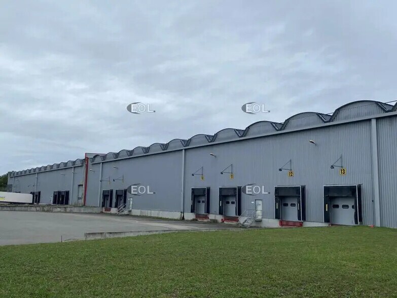 Industriel/Logistique dans Ottmarsheim à louer - Photo de l’immeuble – Image 2 sur 14